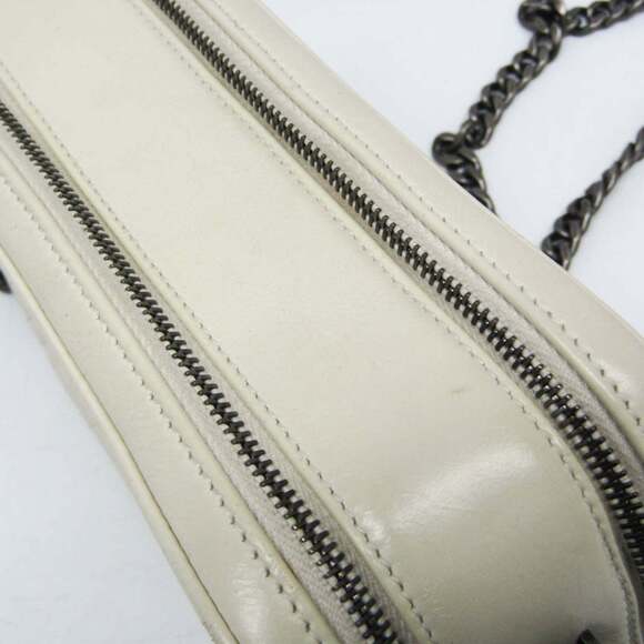 CHANEL Leather Shoulder Bag
